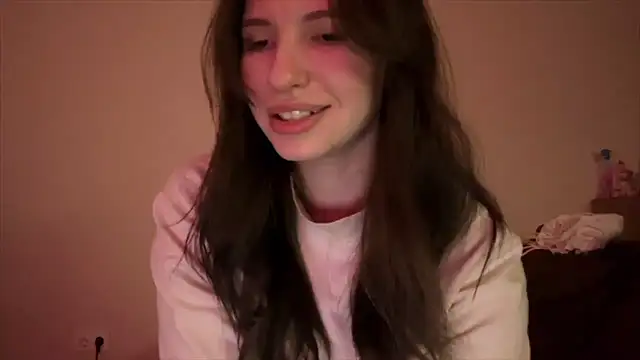 Snapshot of Voytinyme chatting on March 2, 2026, 7:43 pm Voytinyme online show from March 2, 2026, 7:43 pm