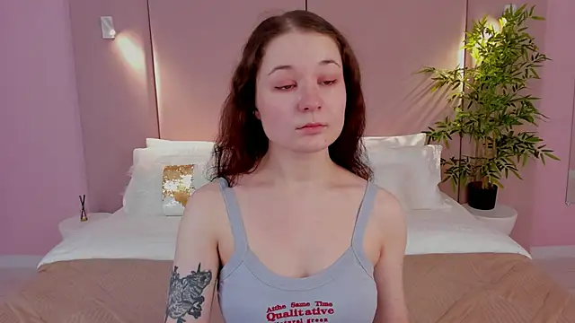 NancyJonson online show from December 2, 2025, 2:56 am