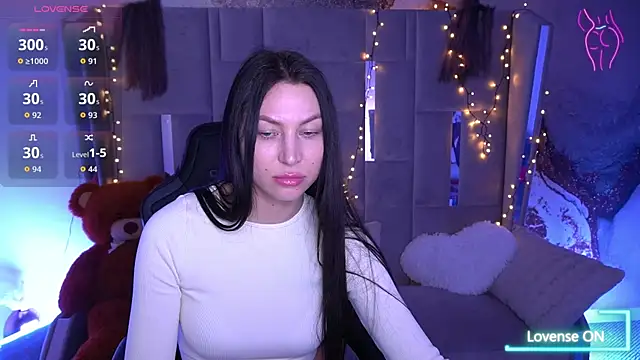 EliseVelour online show from March 28, 2026, 1:45 pm