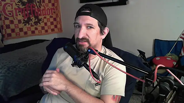 Snapshot of DevilPup75_ chatting on October 24, 2025, 8:02 am DevilPup75 online show from October 24, 2025, 8:02 am