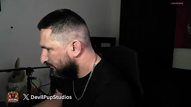 DevilPup75  online show from May 27, 2026, 1:29 pm