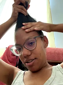 Valen1800 online show from October 5, 2025, 2:19 pm