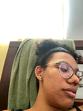 Valen1800 online show from November 3, 2025, 5:05 pm