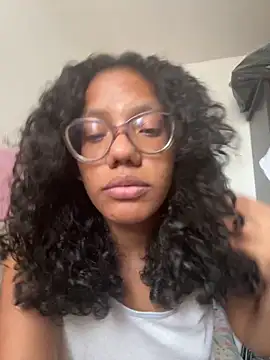 Snapshot of Valen1800 chatting on February 20, 2026, 9:39 pm Valen1800 online show from February 20, 2026, 9:39 pm