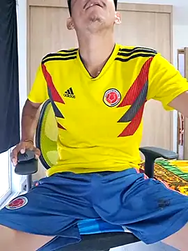 Snapshot of skinny23cm chatting on March 17, 2025, 12:04 pm skinny23cm online show from March 17, 2025, 12:04 pm