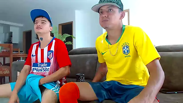 Snapshot of skinny23cm chatting on December 27, 2024, 7:24 pm skinny23cm online show from December 27, 2024, 7:24 pm