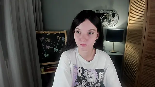 Madelaineses online show from November 19, 2025, 8:47 am