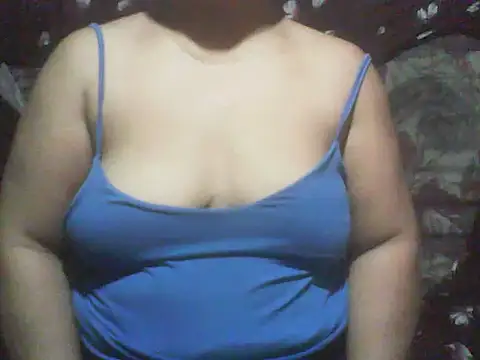 Azrielxx05 online show from May 13, 2026, 2:24 pm