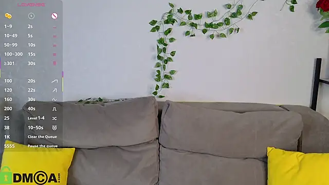 Roxy Sunnny online show from October 27, 2025, 9:32 am