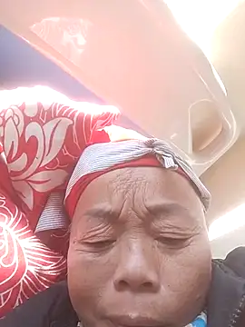 VangLe73 online show from December 15, 2025, 6:08 am