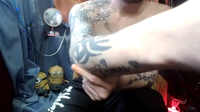 Snapshot of imglorious1010 chatting on March 3, 2026, 9:55 pm imglorious1010 online show from March 3, 2026, 9:55 pm