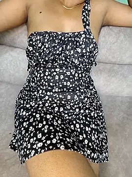 Snapshot of Tamilpallavi chatting on March 28, 2026, 11:28 pm Tamilpallavi online show from March 28, 2026, 11:28 pm