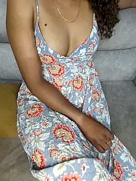 Snapshot of Tamilpallavi chatting on April 4, 2026, 2:07 am Tamilpallavi online show from April 4, 2026, 2:07 am