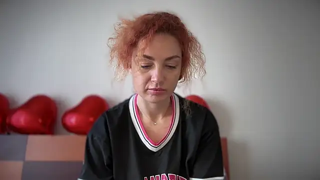 Snapshot of Reddgiirl chatting on March 11, 2026, 8:52 am Reddgiirl online show from March 11, 2026, 8:52 am