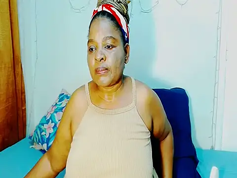 Love-Racheal75 online show from November 26, 2025, 3:17 am