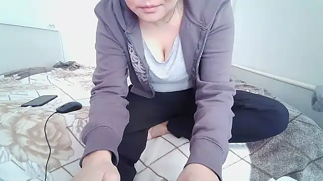 sakuradelreina online show from January 8, 2026, 4:07 am