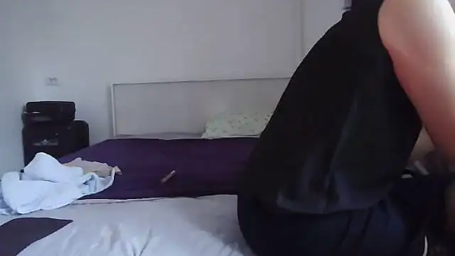 sakuradelreina online show from September 18, 2025, 4:37 am