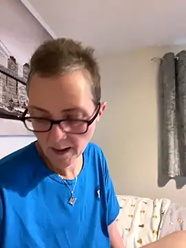 Curvy-Jinx online show from October 12, 2025, 5:14 pm