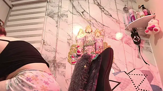 rachelroberts online show from December 21, 2025, 9:22 am