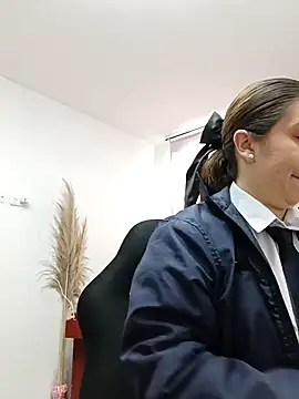 Snapshot of SUSY__06 chatting on December 1, 2025, 12:06 pm SUSY 06 online show from December 1, 2025, 12:06 pm