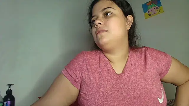 luisahot 9727 online show from April 5, 2026, 9:05 am