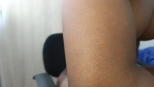 pecsblack888 online show from September 20, 2025, 2:11 pm