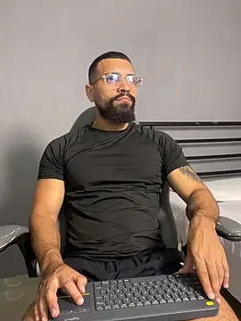 Snapshot of vincentjaxon chatting on March 23, 2026, 9:14 pm vincentjaxon online show from March 23, 2026, 9:14 pm