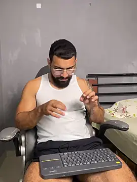 Snapshot of vincentjaxon chatting on April 9, 2026, 5:19 pm vincentjaxon online show from April 9, 2026, 5:19 pm