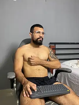 Snapshot of vincentjaxon chatting on March 16, 2026, 2:43 pm vincentjaxon online show from March 16, 2026, 2:43 pm