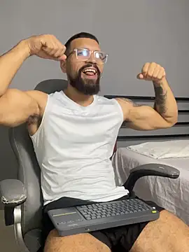 Snapshot of vincentjaxon chatting on March 24, 2026, 6:52 pm vincentjaxon online show from March 24, 2026, 6:52 pm