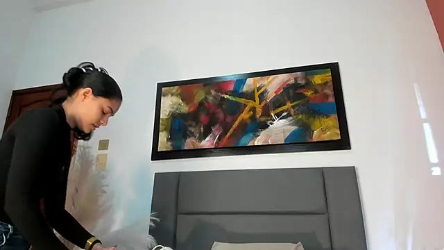 LunaAspen  online show from December 17, 2025, 2:33 pm