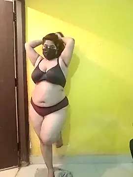 Cute Avni99 online show from February 25, 2026, 1:17 am