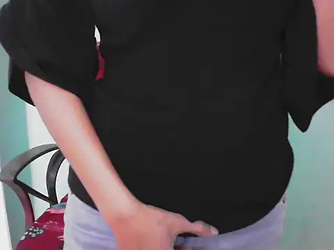 Snapshot of Lovely_bhabhi143 chatting on February 12, 2026, 6:35 am Lovely bhabhi143 online show from February 12, 2026, 6:35 am