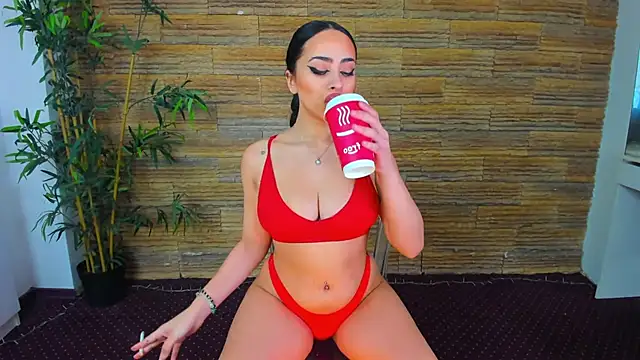 Cupcake Izzy online show from April 3, 2026, 5:25 am