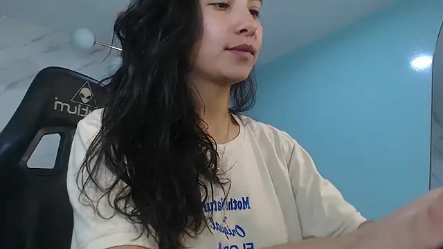 Snapshot of victoria_hernandez_t_ chatting on June 3, 2026, 1:12 pm victoria hernandez t online show from June 3, 2026, 1:12 pm
