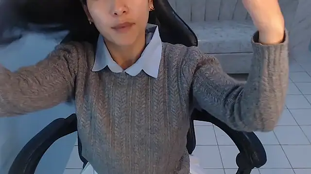 victoria hernandez t  online show from April 2, 2026, 1:07 pm