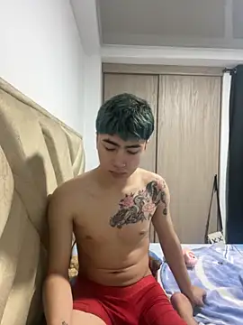 AlexanderCollman online show from November 4, 2025, 7:50 pm