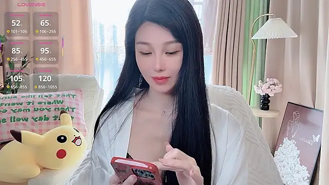 Xiatian520  online show from October 24, 2025, 6:12 am