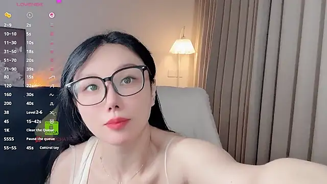 Xiatian520  online show from March 3, 2026, 6:42 am