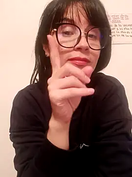 Snapshot of Dana_Rise chatting on January 7, 2026, 5:45 am Dana Rise online show from January 7, 2026, 5:45 am