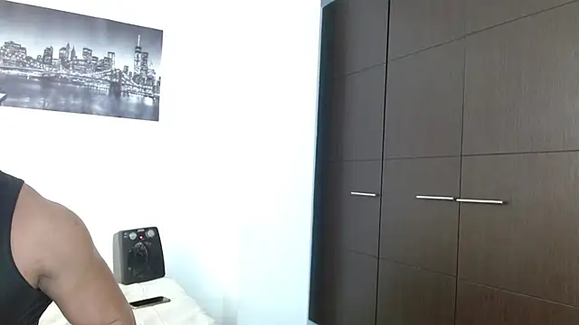 AntonyDAngelo25 online show from October 24, 2025, 6:40 pm