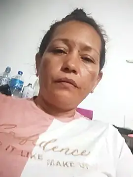 Snapshot of marinita13 chatting on October 10, 2025, 12:55 am marinita13 online show from October 10, 2025, 12:55 am