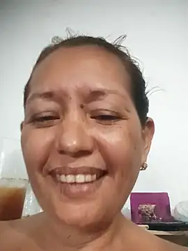 Snapshot of marinita13 chatting on October 11, 2025, 1:50 am marinita13 online show from October 11, 2025, 1:50 am