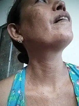 Snapshot of marinita13 chatting on November 4, 2025, 12:36 am marinita13 online show from November 4, 2025, 12:36 am