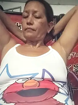 Snapshot of marinita13 chatting on November 1, 2025, 12:39 am marinita13 online show from November 1, 2025, 12:39 am