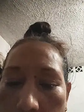 Snapshot of marinita13 chatting on October 11, 2025, 11:28 pm marinita13 online show from October 11, 2025, 11:28 pm