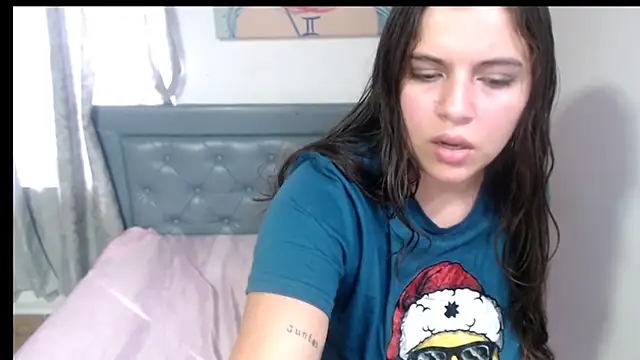 sarah aguilar online show from November 22, 2025, 7:13 pm