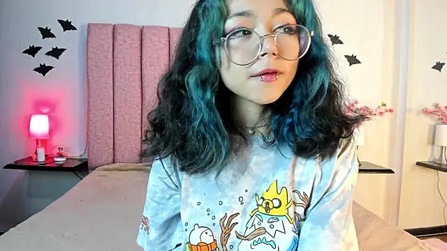 TerumiKitty online show from November 13, 2025, 8:35 pm