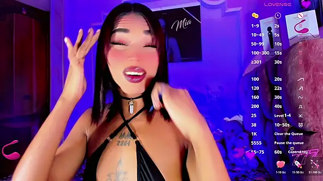LADY-HOT-SEXY- online show from June 9, 2026, 9:49 pm