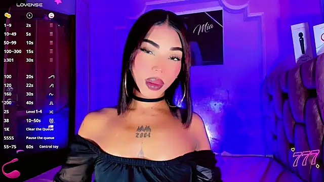 Snapshot of LADY-HOT-SEXY- chatting on June 16, 2026, 1:05 am LADY-HOT-SEXY- online show from June 16, 2026, 1:05 am